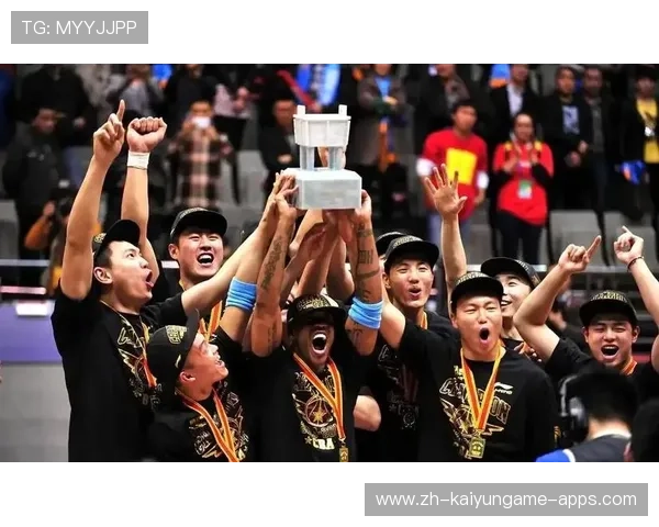 CBA赛场上青春与热血交织，cba合作视频